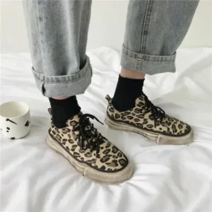 Curvefoot Women Fashion Leopard Printing Flat Sneakers