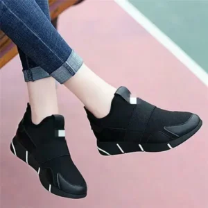 Curvefoot Women Fashion Slip On Round-Toe Shoes