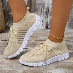 Curvefoot Women Casual Plus Size Solid Color Mesh Breathable Flat Sneakers