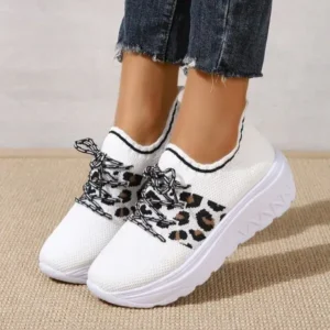 Curvefoot Women Fashion Round Toe Platform Round Toe Flat Front Lace Up Sneakers